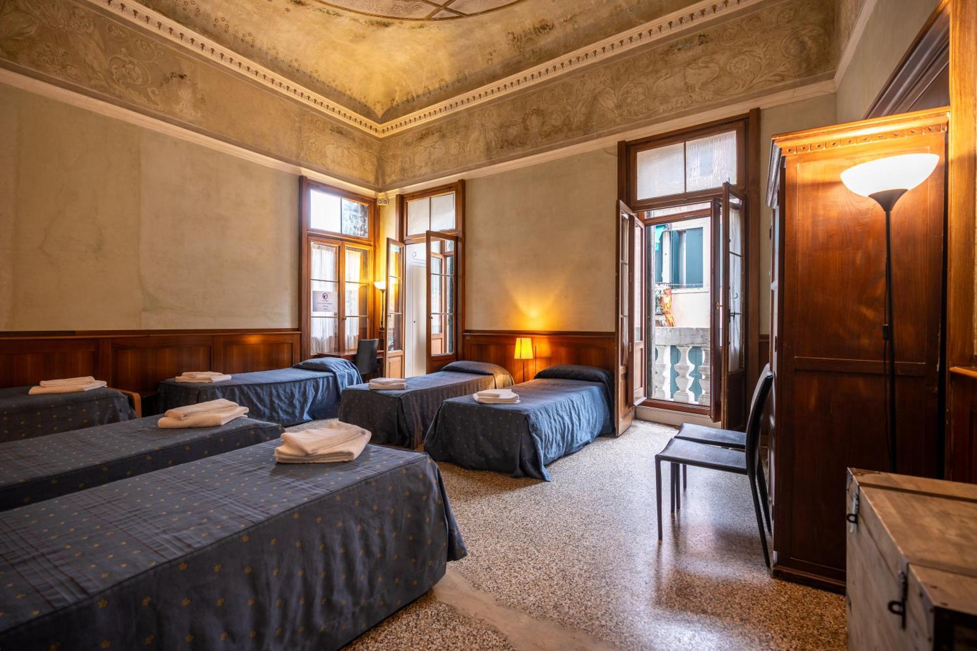Foresteria Valdese Venezia Eksteriør billede